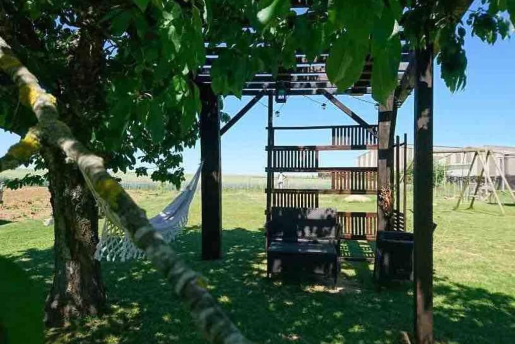 L'Entrenous Apartment Charmes  Екстериор снимка